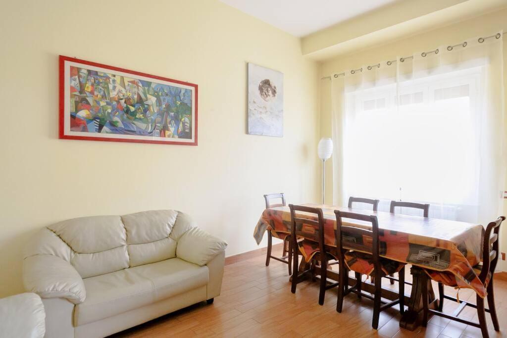 Casa Angelina Con 3 Camere Da Letto Rom Exteriör bild